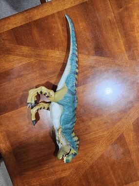1997 Jurassic Park Hasbro Blue-Green and Yellow T-Rex Dinosaur Figure